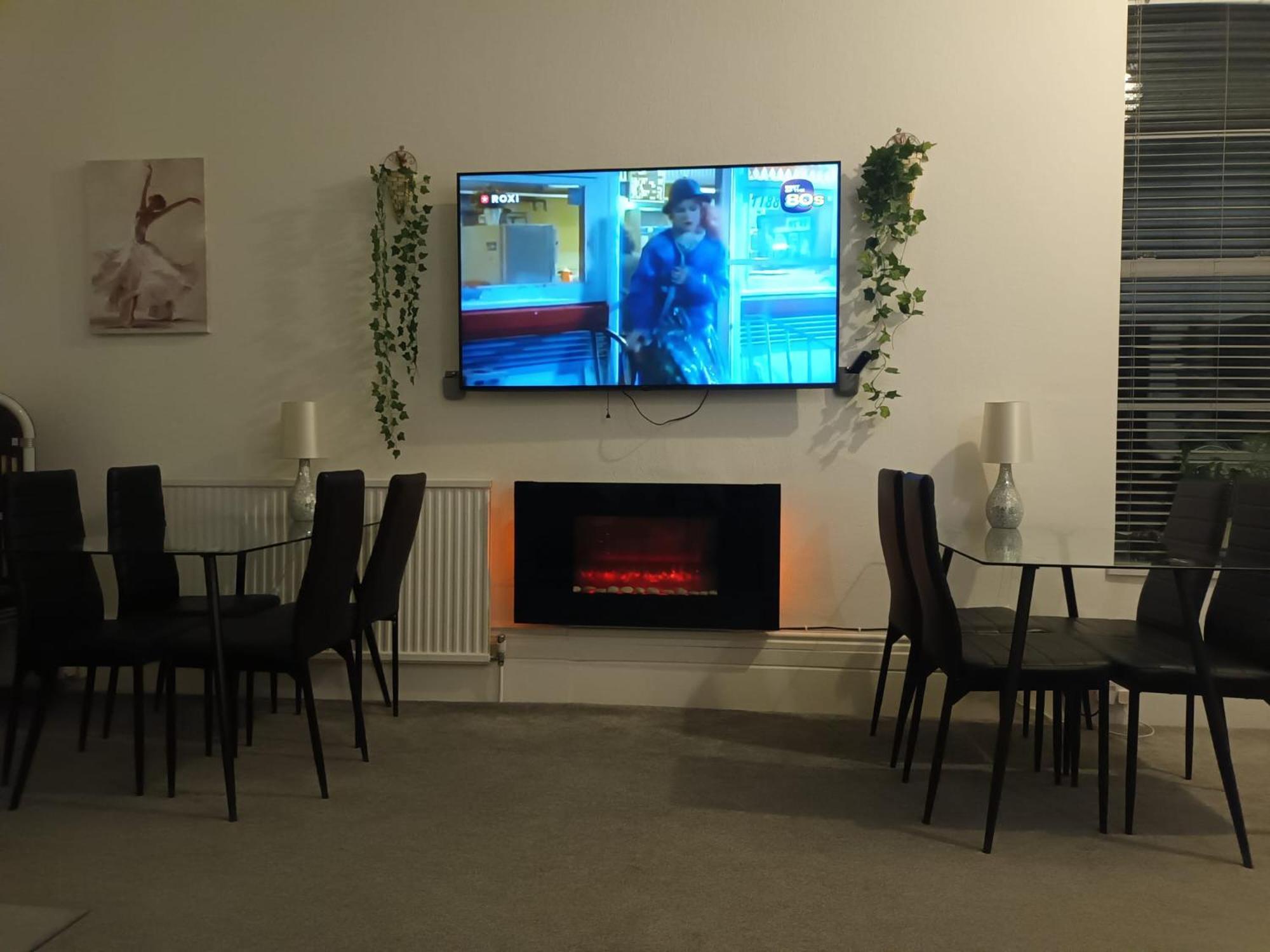 Holiday home Riviera Retreat 10 Bedrooms 10 Bathrooms, Near Beach, 24 People